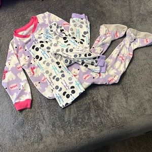 🛌 💤 Little Girl Size 3T Pajama Bundle 💜💜